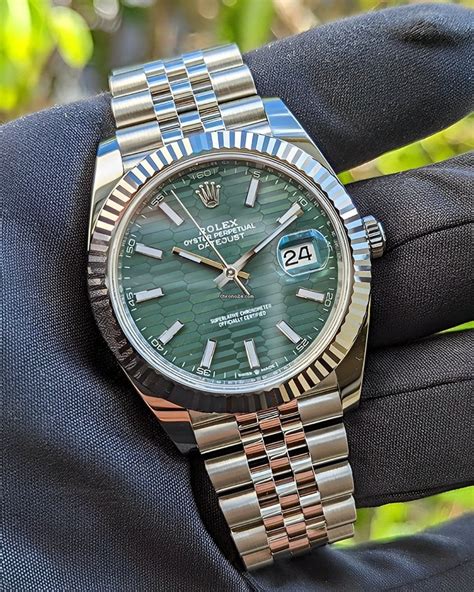 emrald green rolex|rolex datejust 41 green motif.